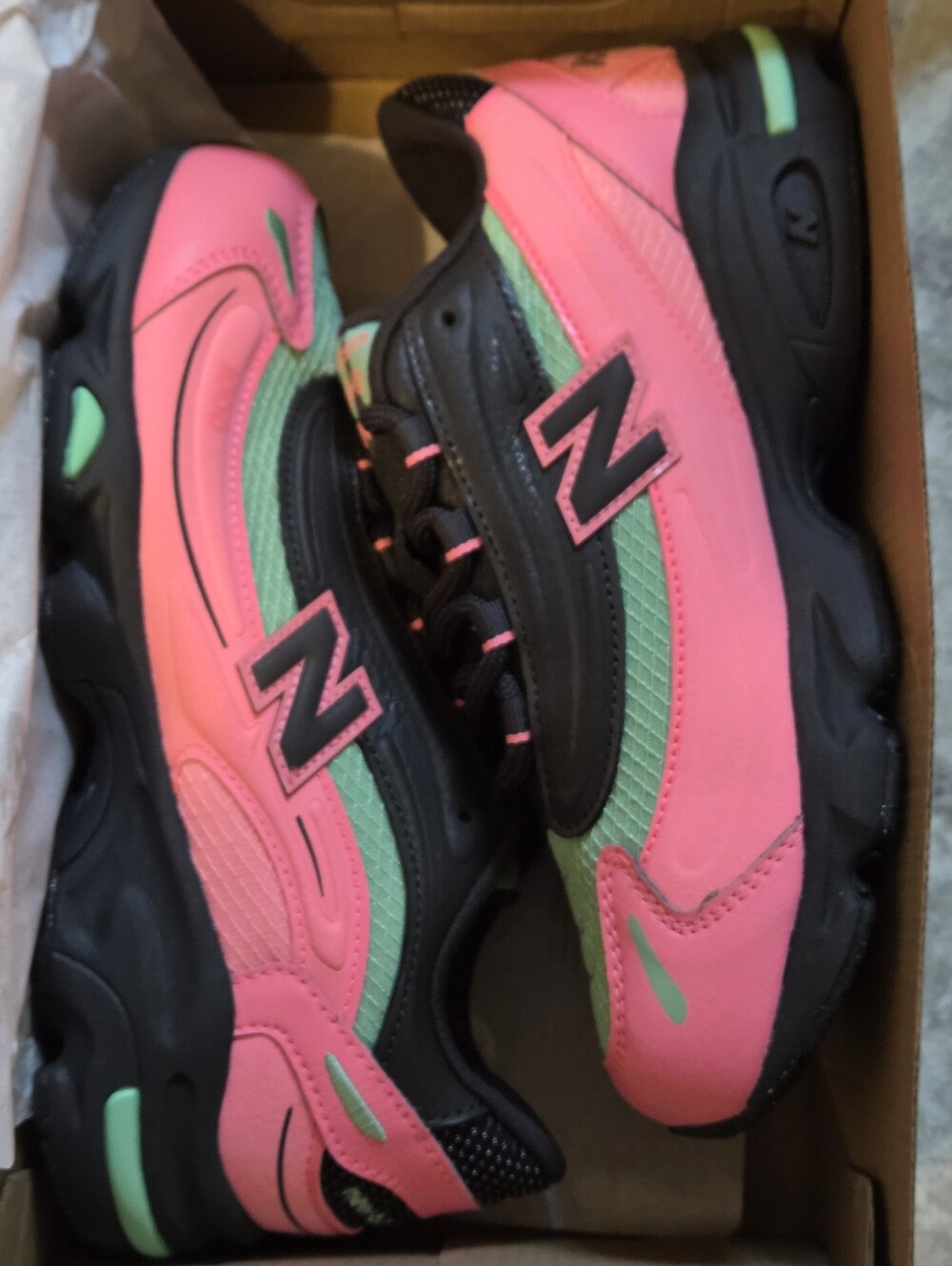 New Balance 1000 Pink/Green/Black Athletic Shoes. Youth’s 5Y. Women’s 6.5. NIB - Picture 10 of 12